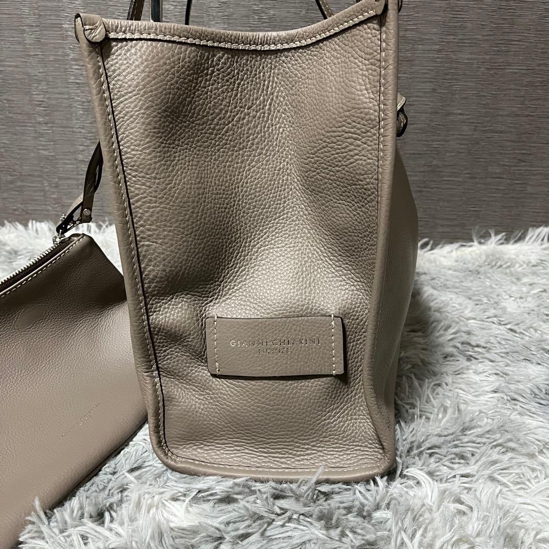 ✨️美品✨️ ジャンニキャリーニ マルチェッラ オールレザー グレージュ 肩掛け