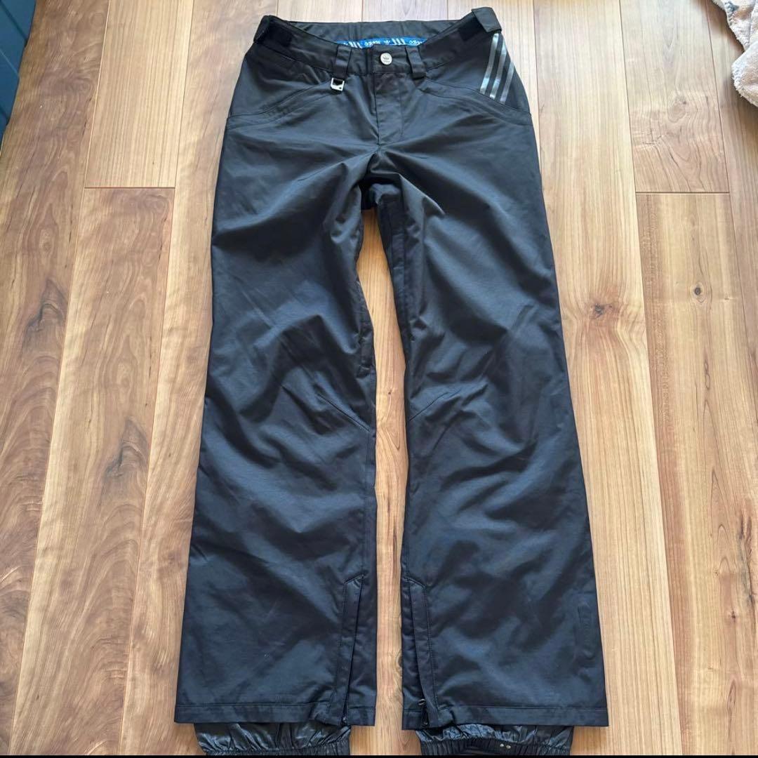 adidasオリジナル　スノーボードウェア スキーウエア　スノーウエア　上下