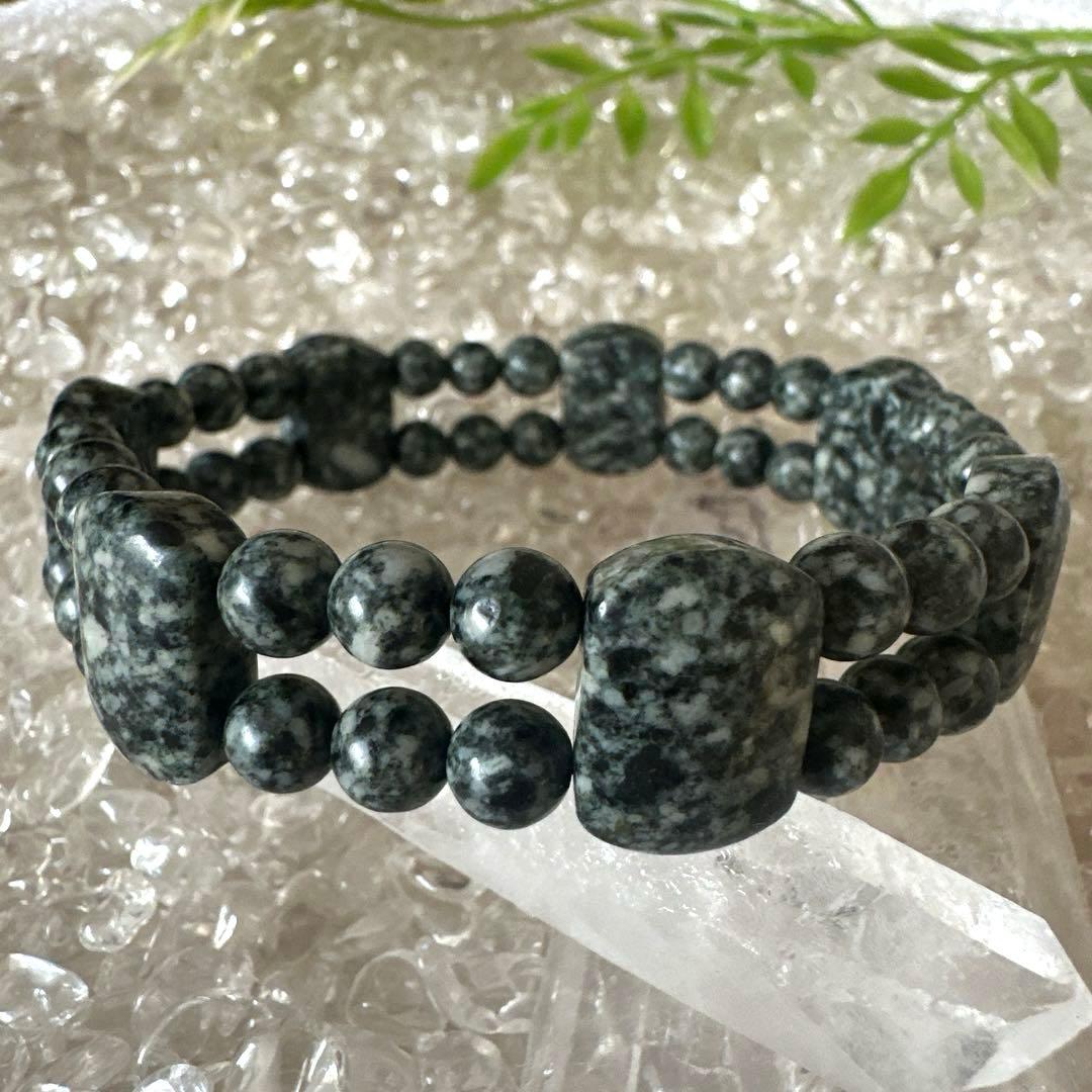 【遠野霊石｜Tono Reiki Stone】 高波動　特別仕立てバングル