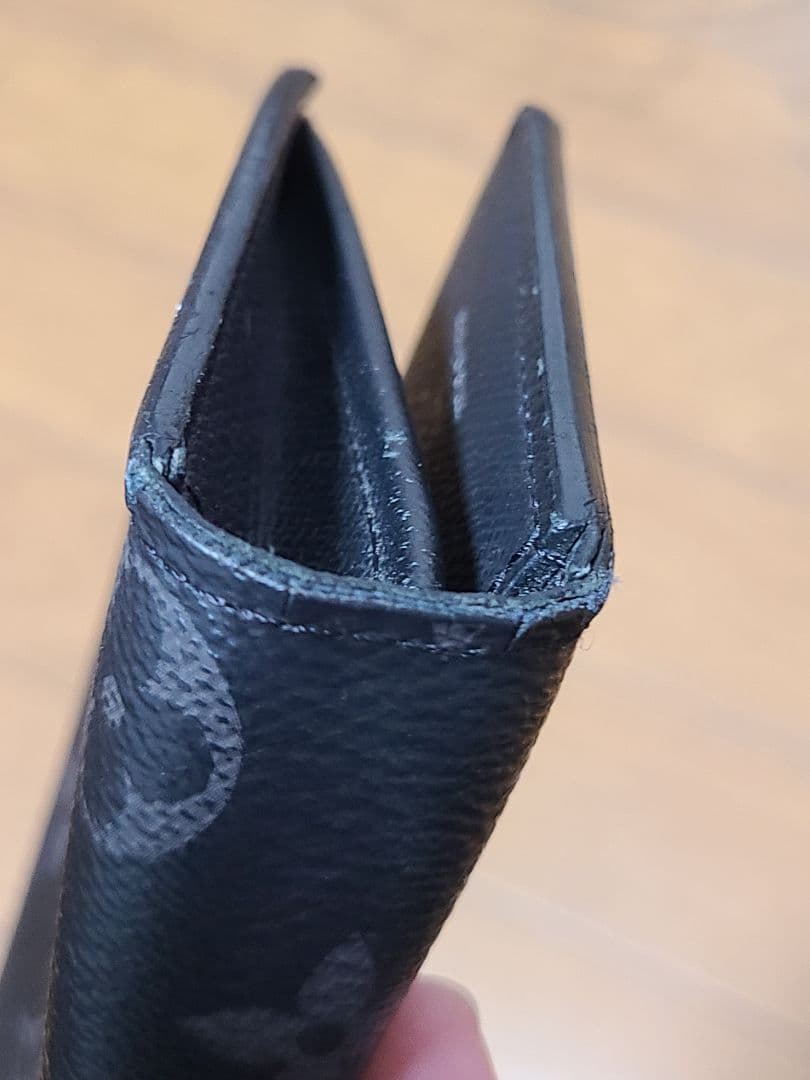 ルイヴィトン モノグラム エクリプス ポルトフォイユ ブラザ 長財布