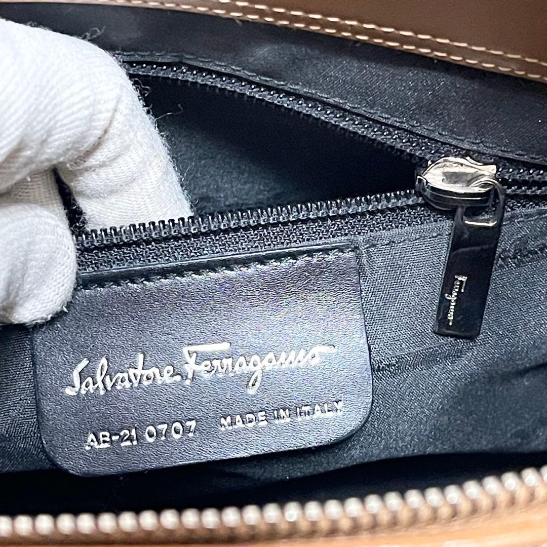 【大容量】フェラガモ　トートバッグ　レザー　茶　シルバー金具　ガンチーニ