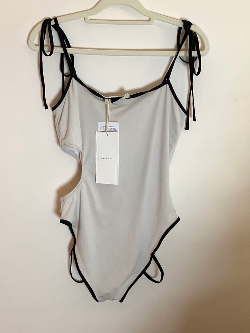 ANDMARY ベージュ ブラック ワンピース水着 アンドマリー