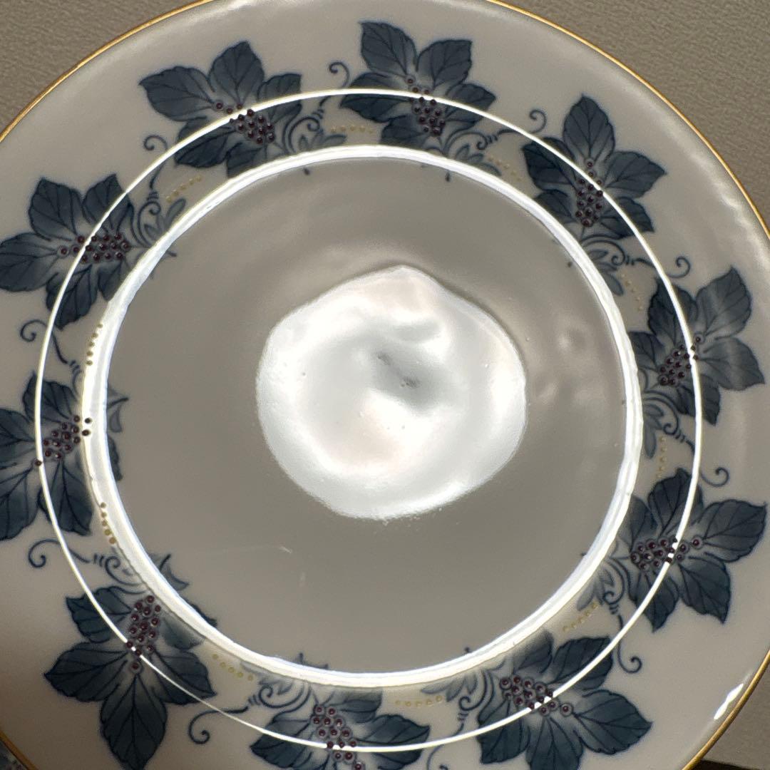 大倉陶園　金彩草花絵　呉須　手描き　ディナープレート　25.5cm