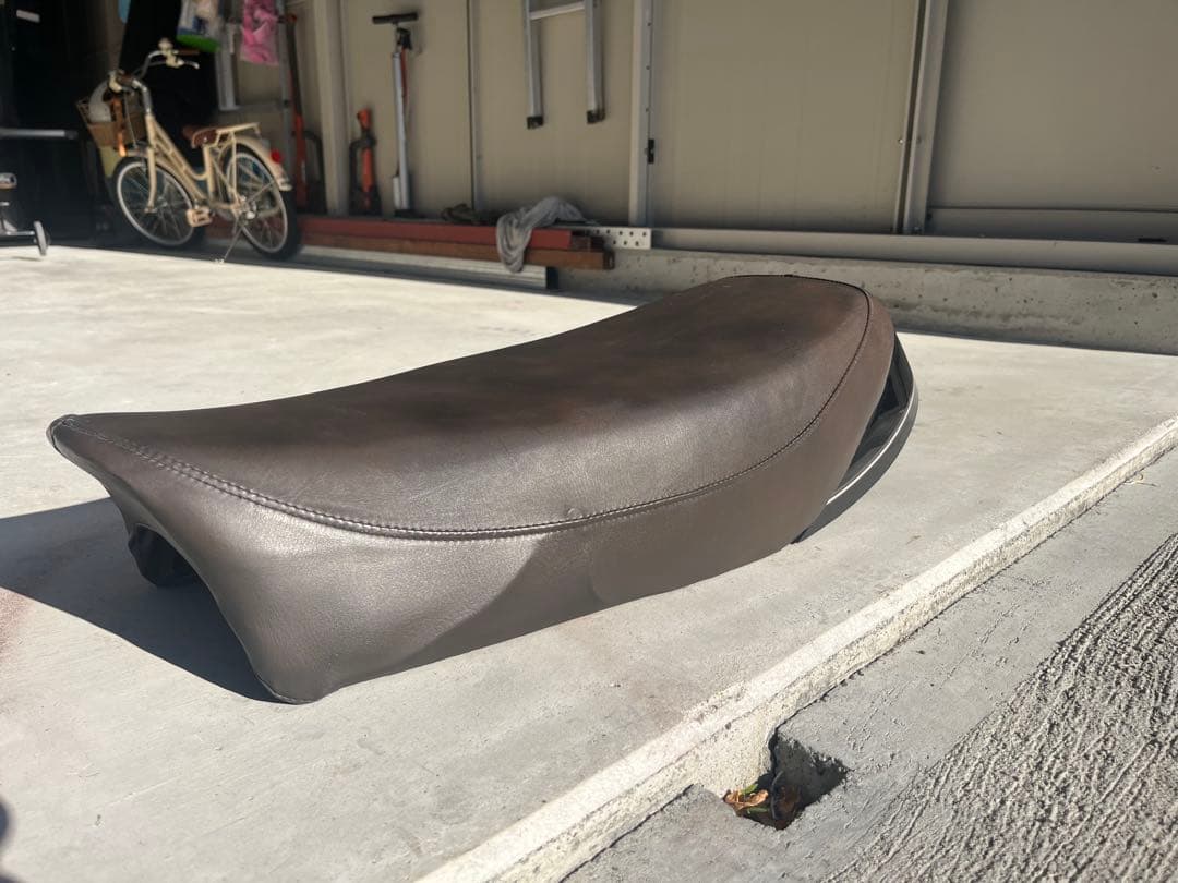 SR400 純正シート　エイジング