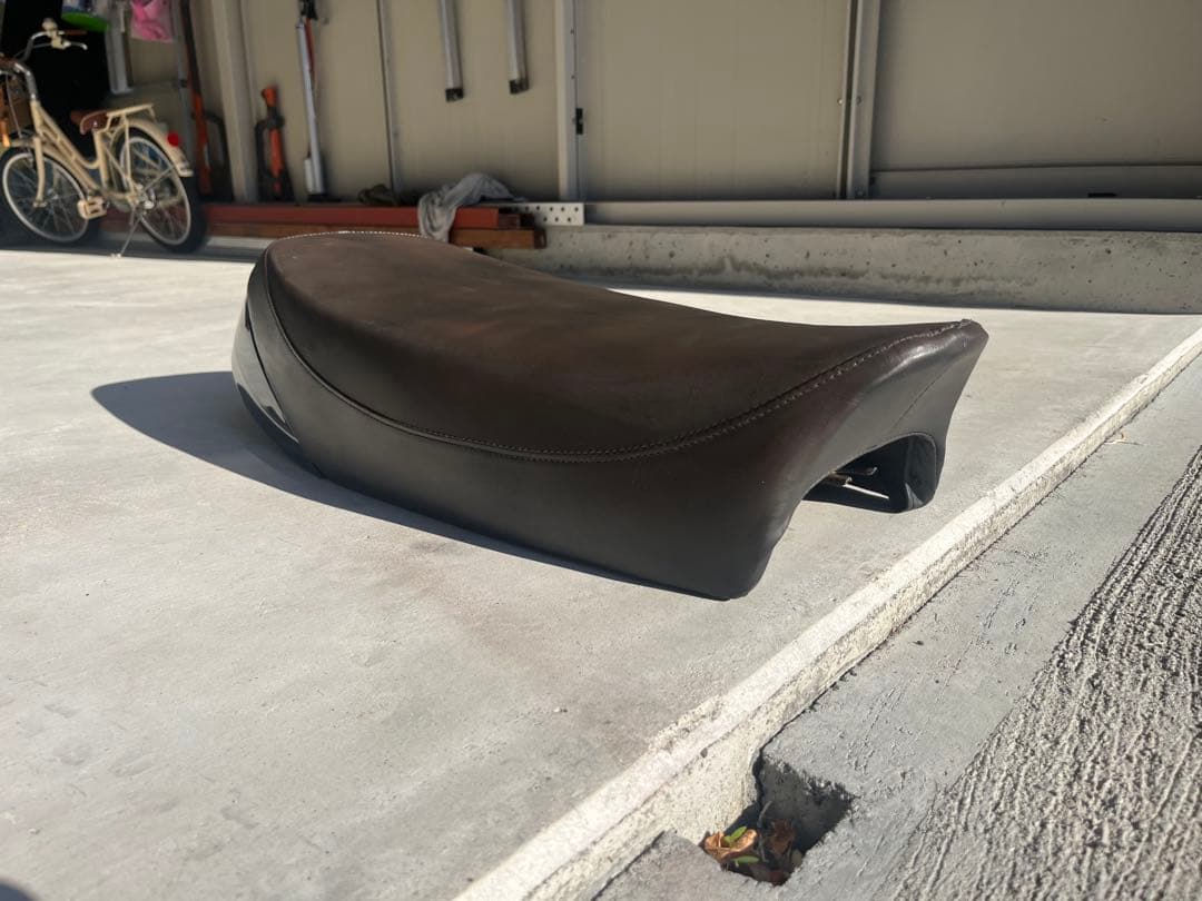 SR400 純正シート　エイジング