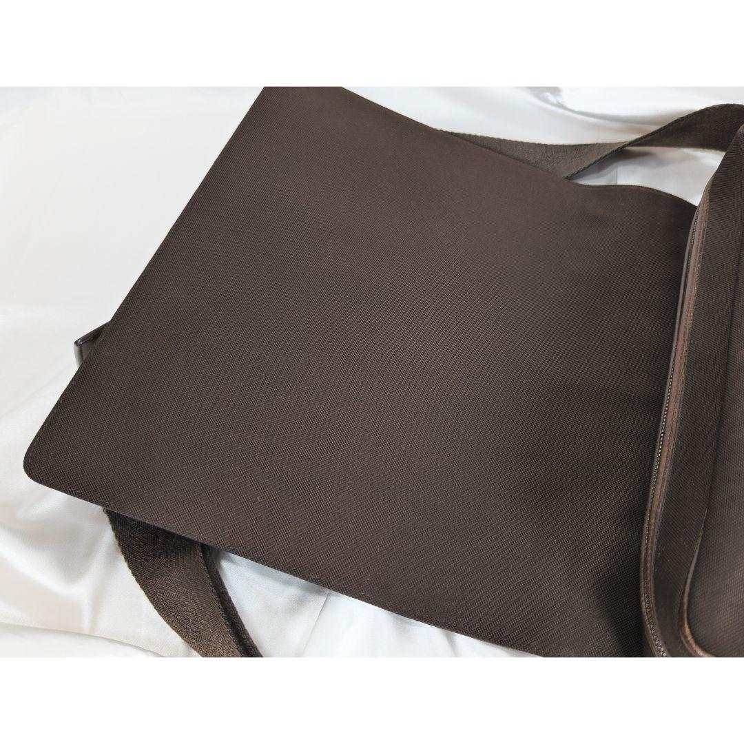 【美品】 カルティ サントス メッセンジャーバッグ ブラウン