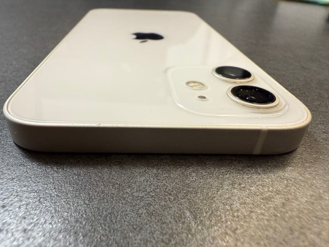 iPhone 12 ホワイト 128 GB SIMロックなし