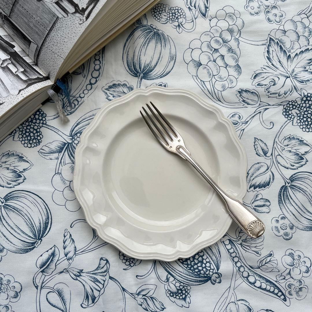 まる　送料込イギリスロイヤルドルトン　花リム白アンティークデザート皿6枚