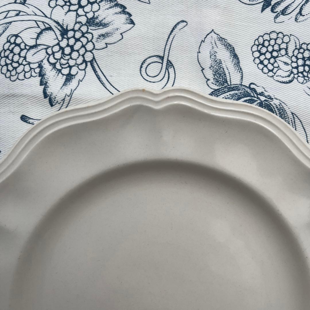 まる　送料込イギリスロイヤルドルトン　花リム白アンティークデザート皿6枚