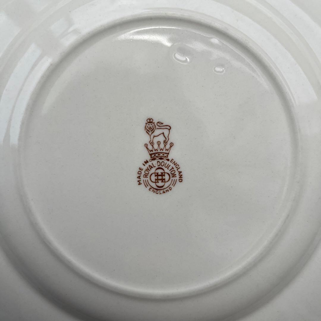 まる　送料込イギリスロイヤルドルトン　花リム白アンティークデザート皿6枚