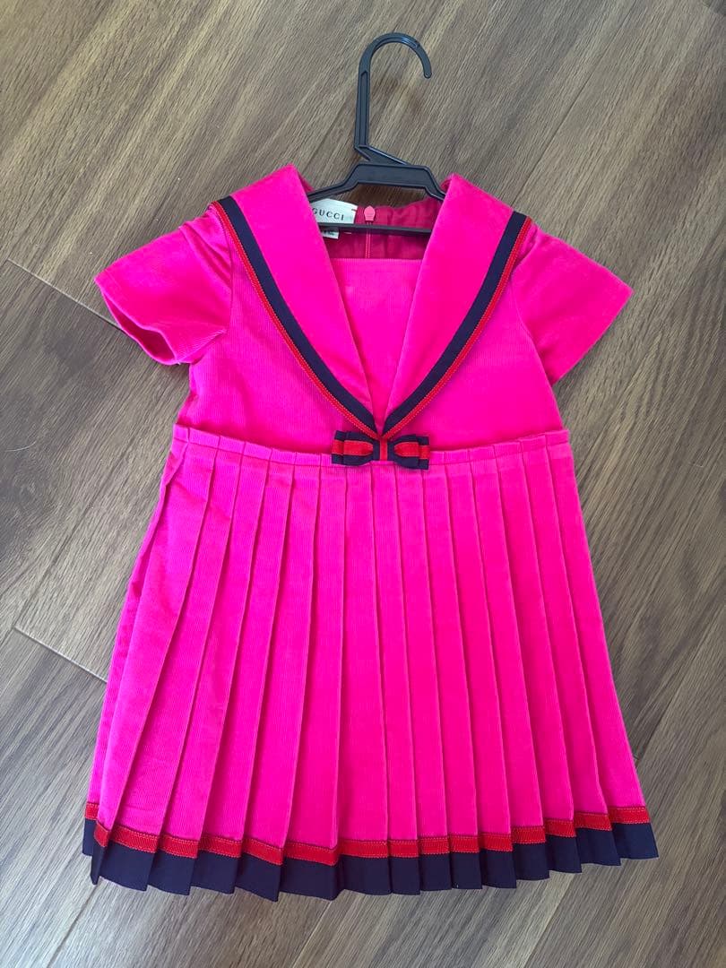 GUCCI ピンク セーラー襟 プリーツワンピース　90