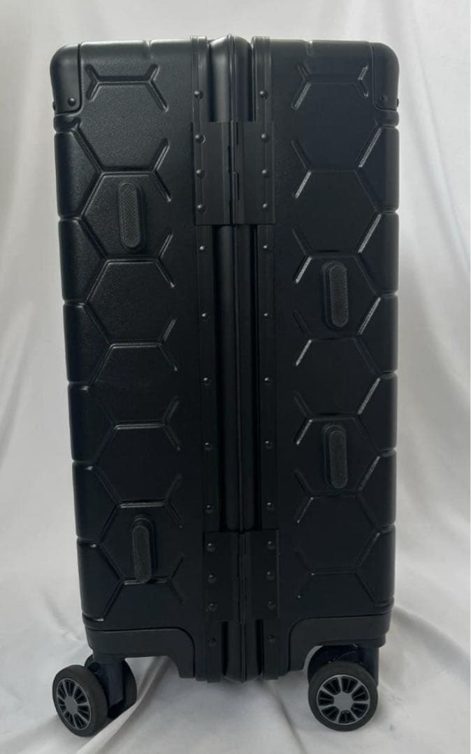 【新品】ボーラー スーツケース フレームタイプ ポリカーボネート 機内持込 黒