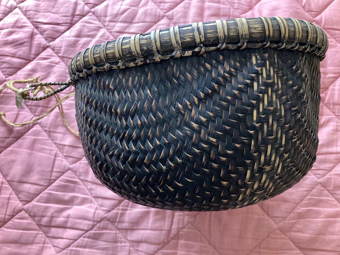 籠　味わいある飾り籠　物入れ