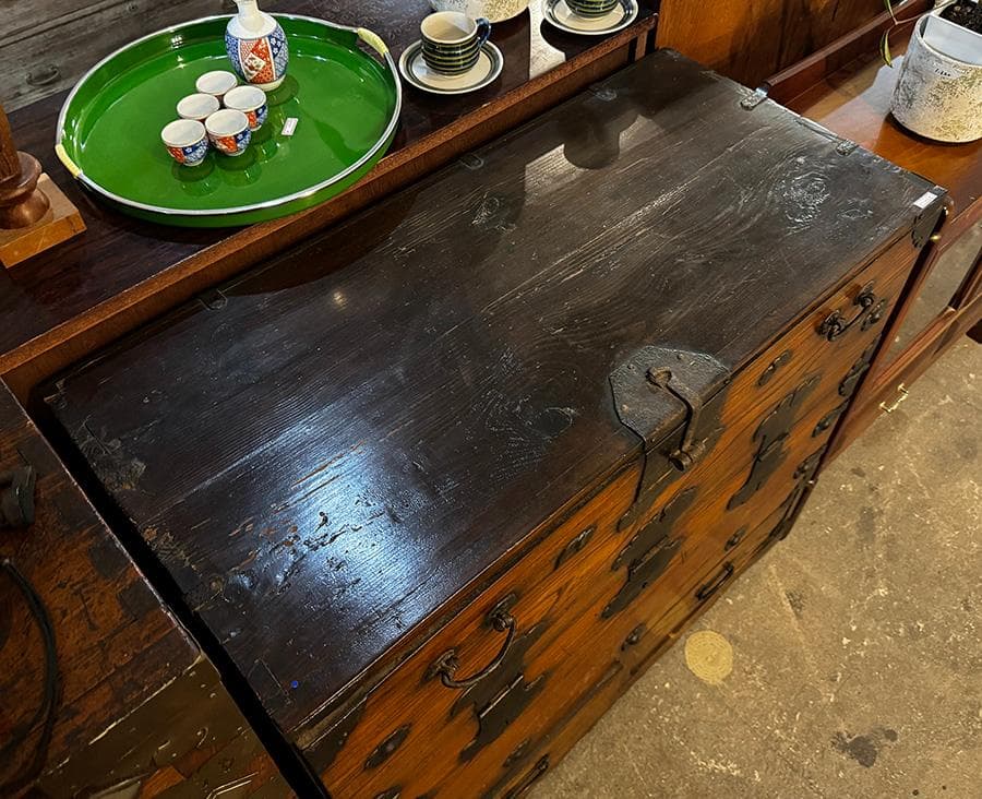 朝鮮古民藝 李朝家具 小ぶりなバンダジ 蝙蝠象嵌 李朝箪笥 無垢材 時代家具