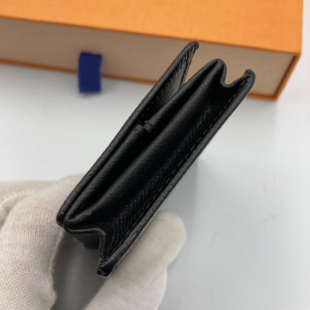 ！美品！　ルイヴィトン　ケース　エピ　ブラック　63A