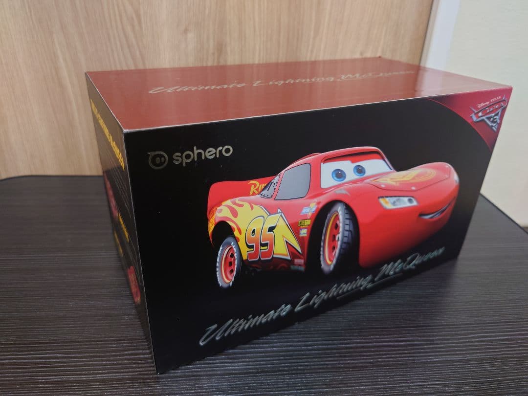 スフィロ　アルティメットライトニングマックイーン　ラジコン　カーズ