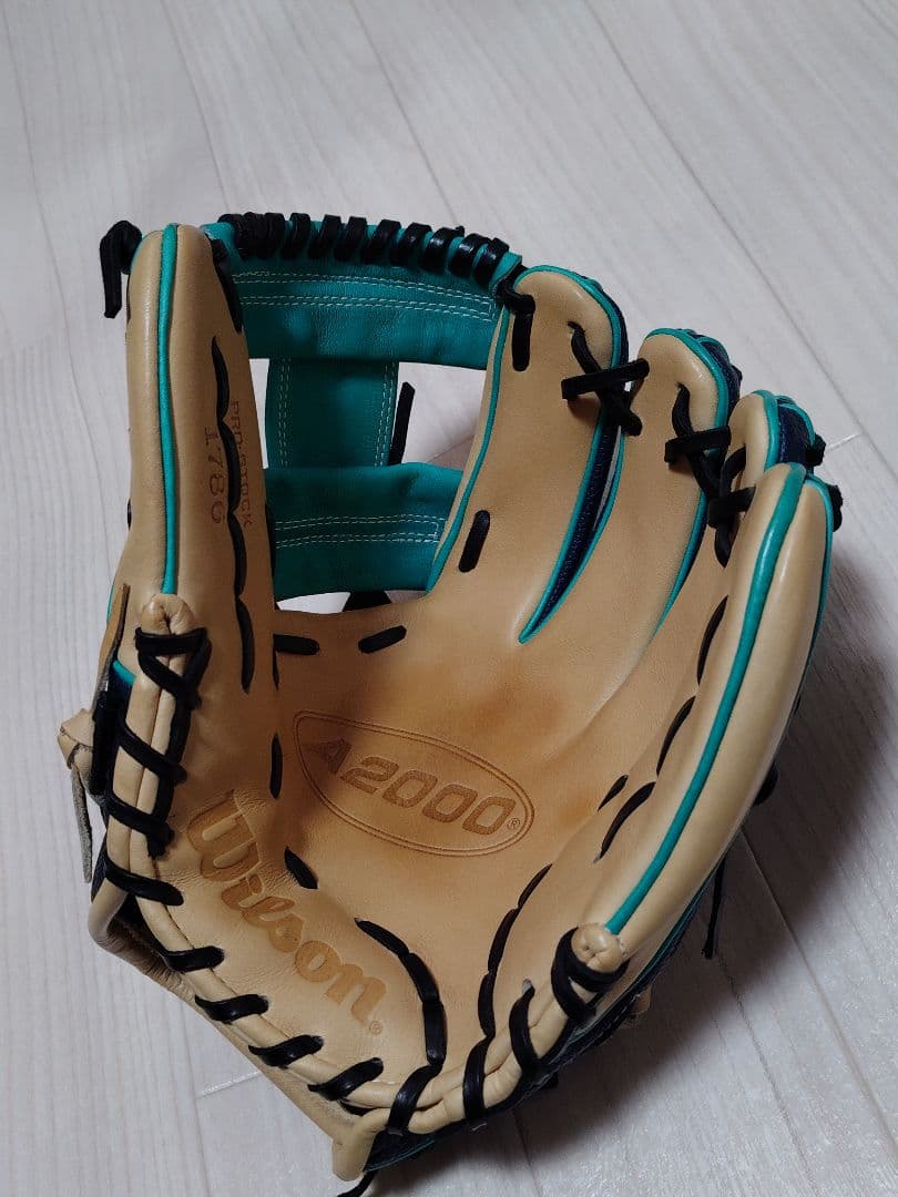 【野外未使用】USA Wilson A2000 限定品 86型 内野手 硬式