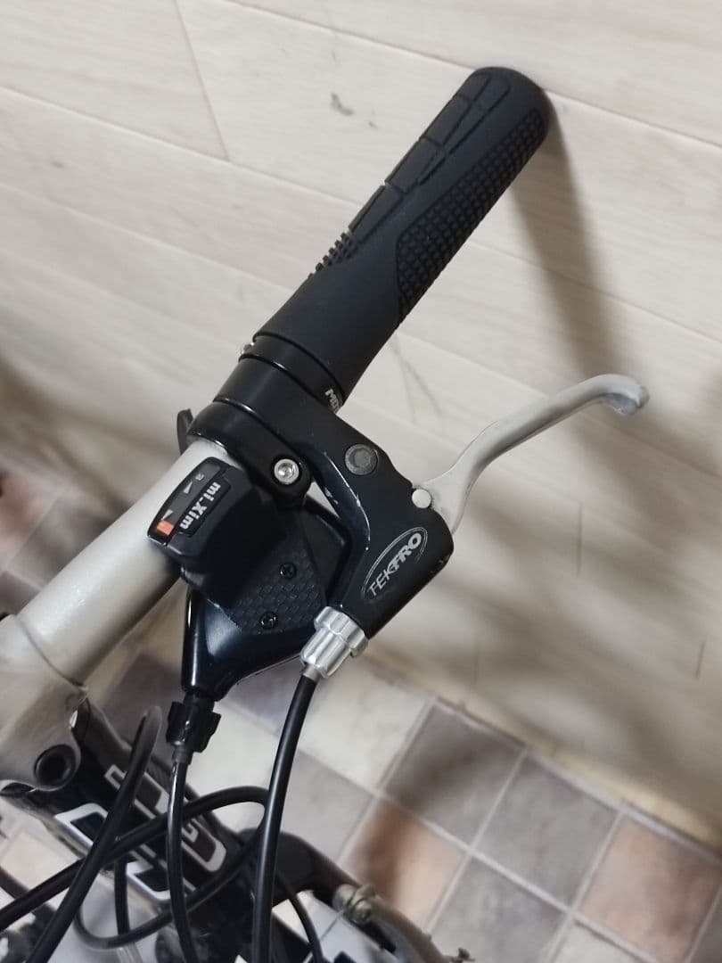 全国送料無料　GT　クロスバイク　Tachyon　タキオン　レアモデル