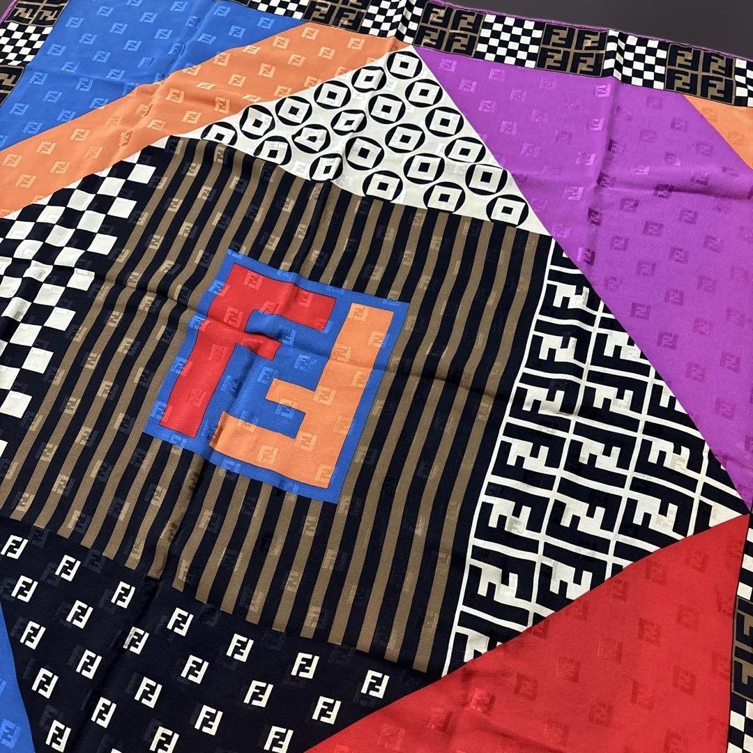 美品 FENDI フェンディ スカーフ