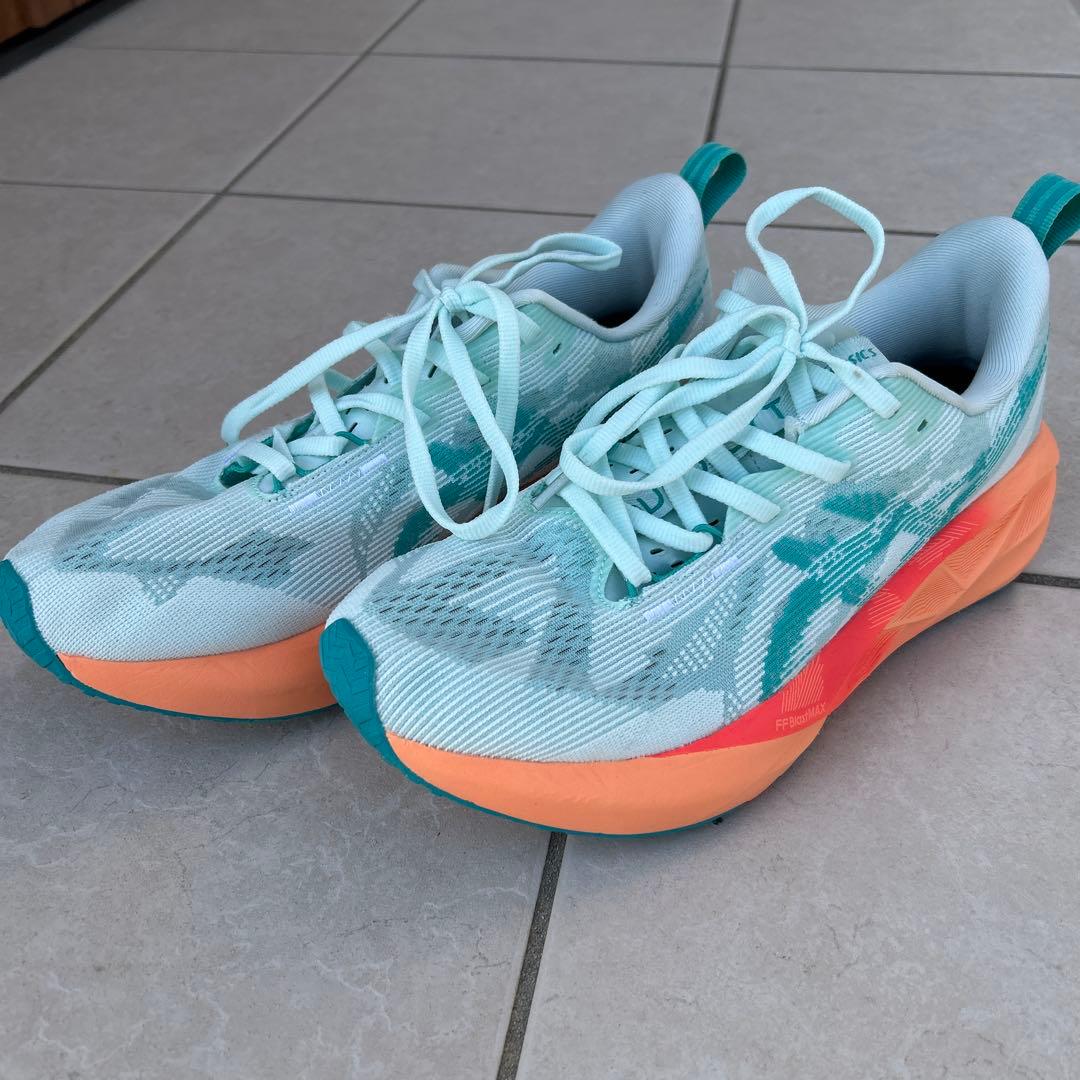 アシックス　ノヴァブラスト5 27.0cm