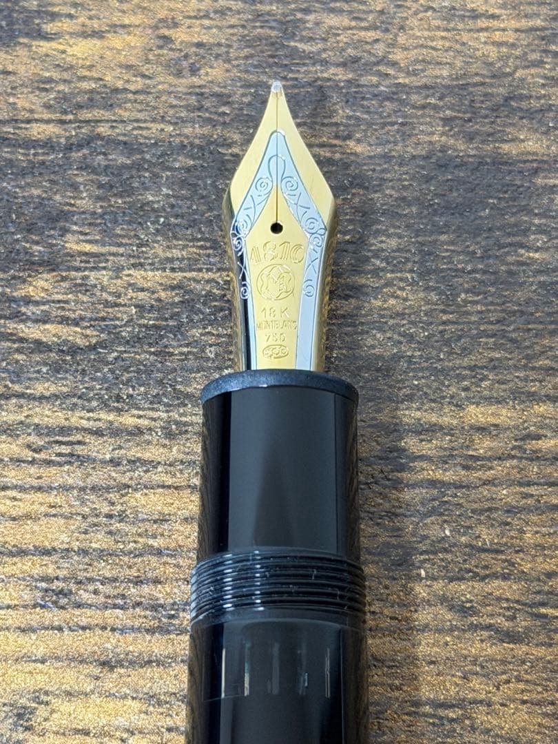 未使用に近い　149　18K ゴールド　三帯　デュマ型ペン芯　万年筆　M