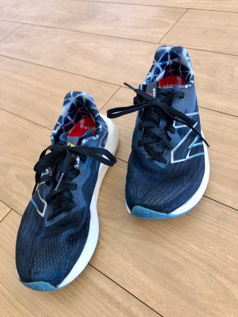 ニューバランス　ランニングシューズ