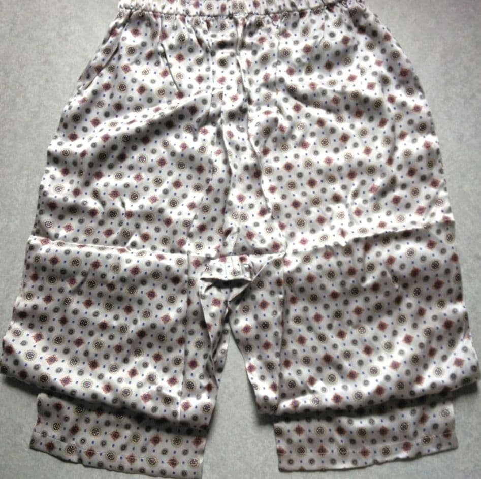 シルク　メンズパジャマ　幾何学模様　オシャレ　絹100%