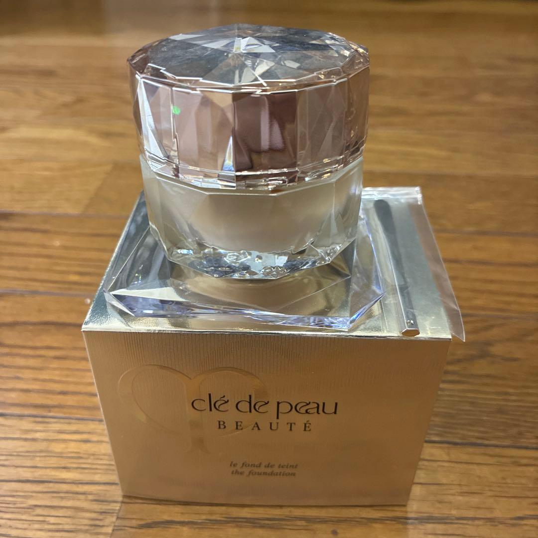 クレドポークリームファンデーション オークル10 SPF20 30g未使用