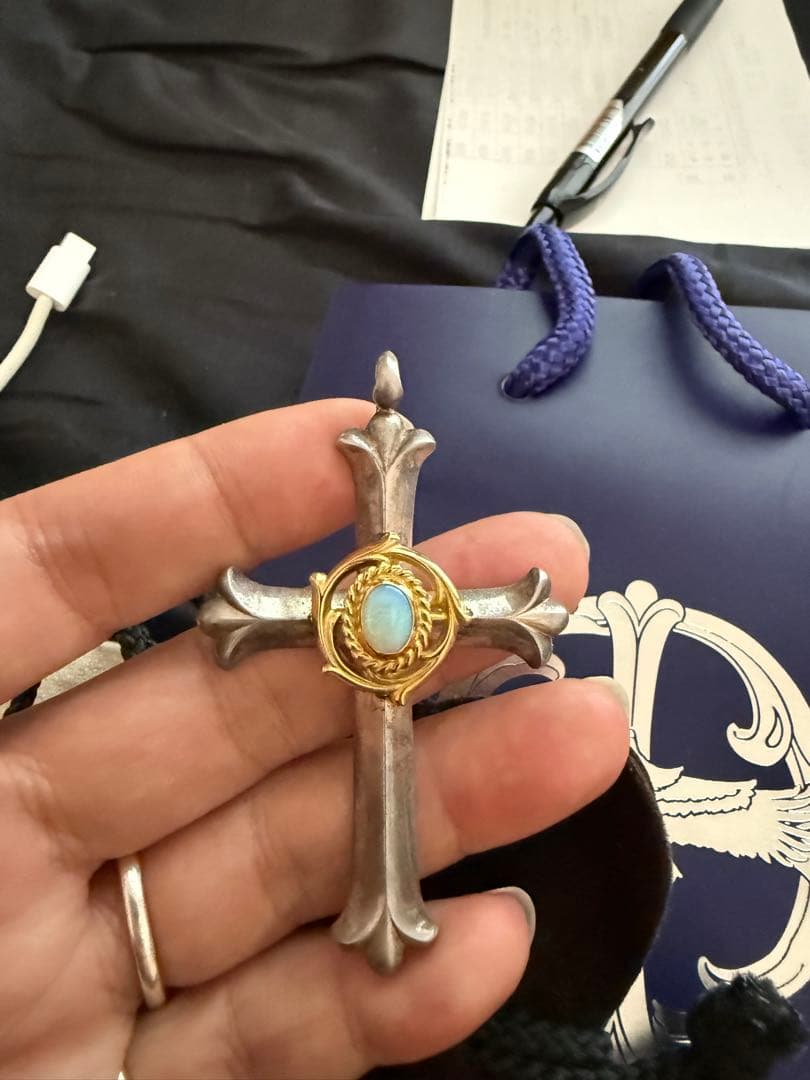 鷲見太郎　クロスペンダント　オパール