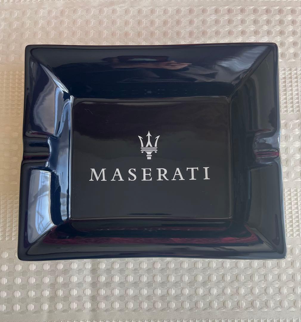 ★ Maserati ★ ネイビー 灰皿 箱あり 新品・未使用