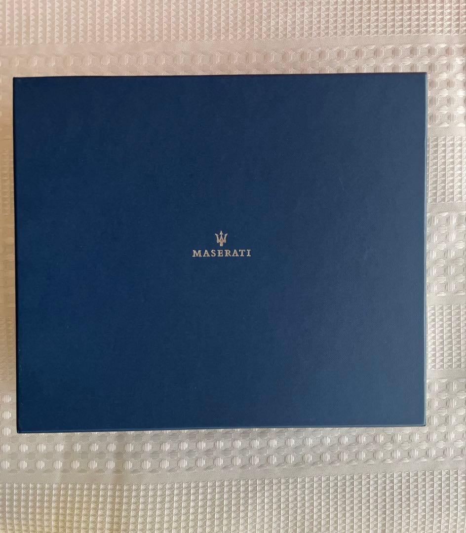 ★ Maserati ★ ネイビー 灰皿 箱あり 新品・未使用