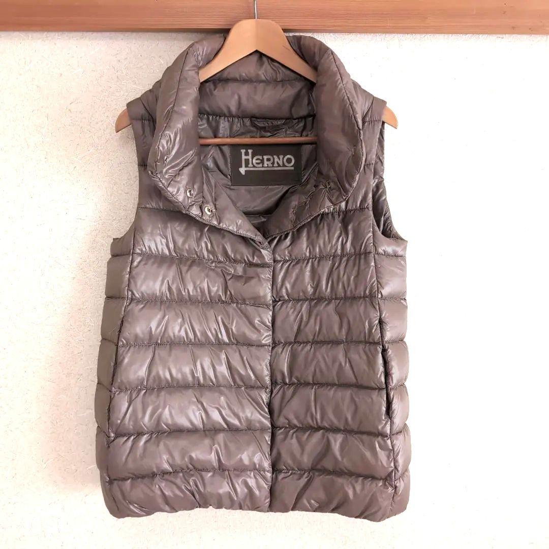 HERNO ダウンベスト 40 軽量グースダウン M相当 上品ブラウン D17