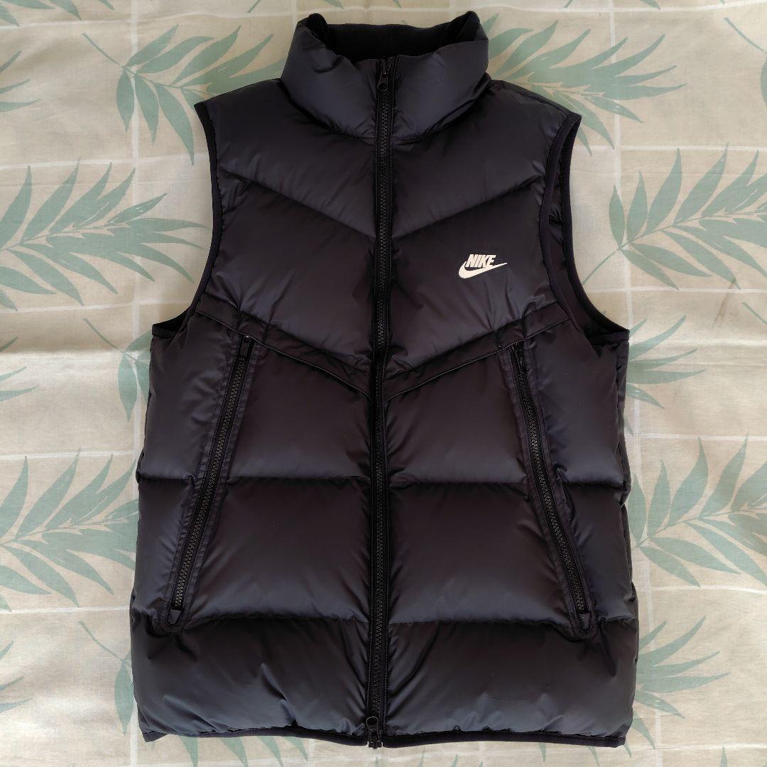 NIKE STORM-FIT ダウンベスト レディース（ブラック）