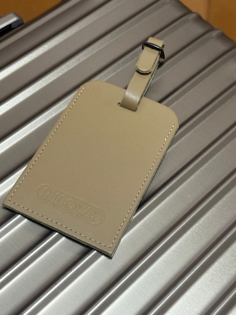 一回使用 リモワ トパーズ チタニウム 35L 機内持ち込み 超美品