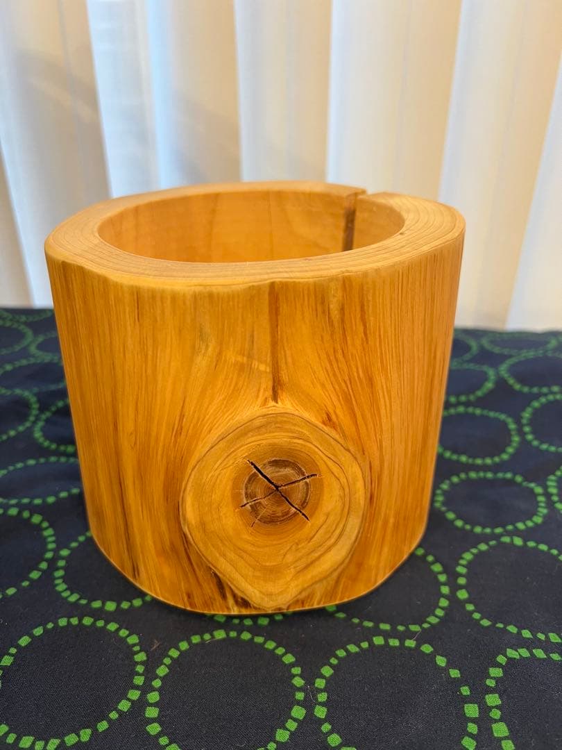 カルデサックcul de sac天然ヒバペットテーブルとガラスボウル