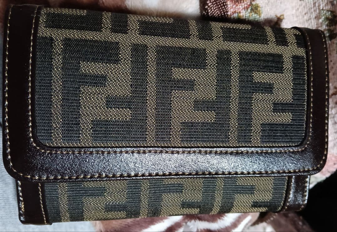 FENDI 三つ折り財布 ブラウン