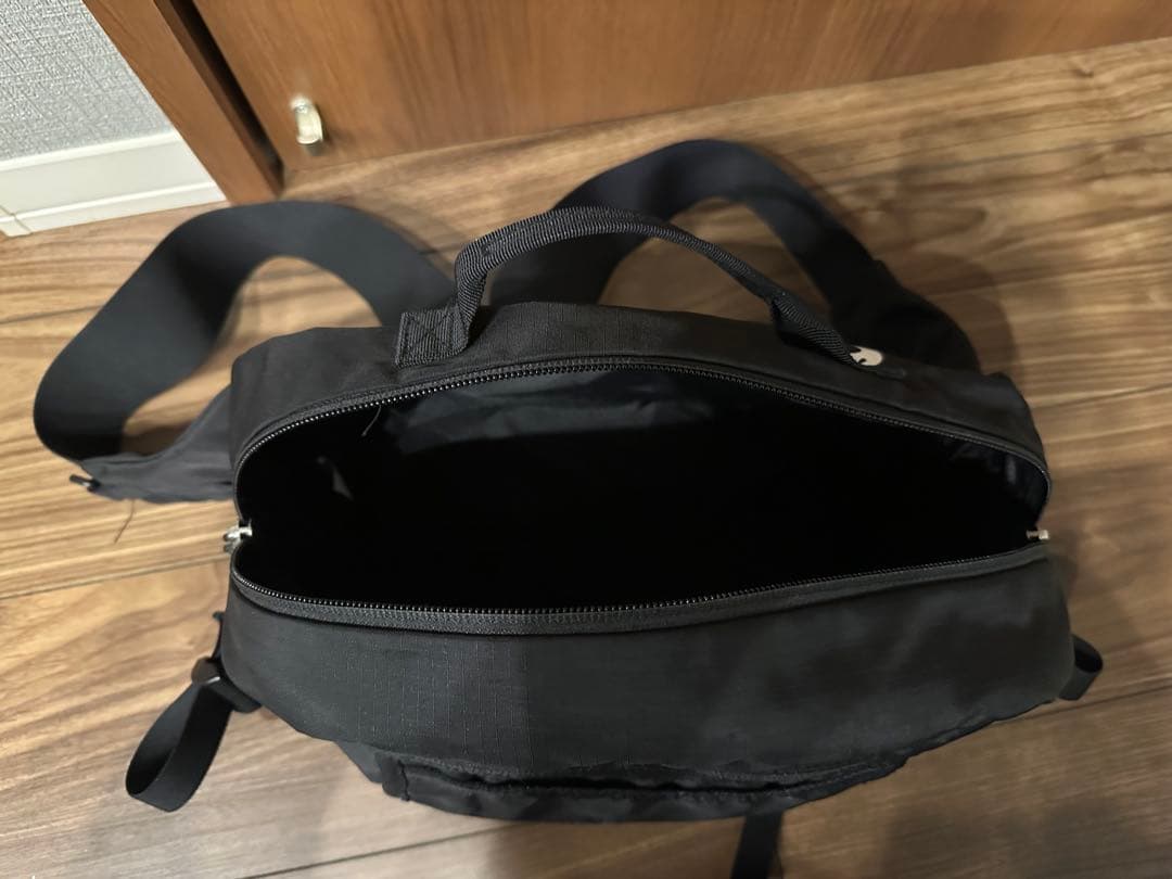 極美品 Supreme ショルダーバッグ ウエストバッグ ボディバッグ 黒