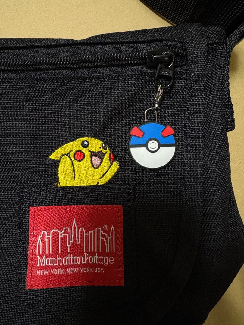 【マンハッタンポーテージ】ポケモンコレクション　ピカチュウ　メッセンジャーバッグ