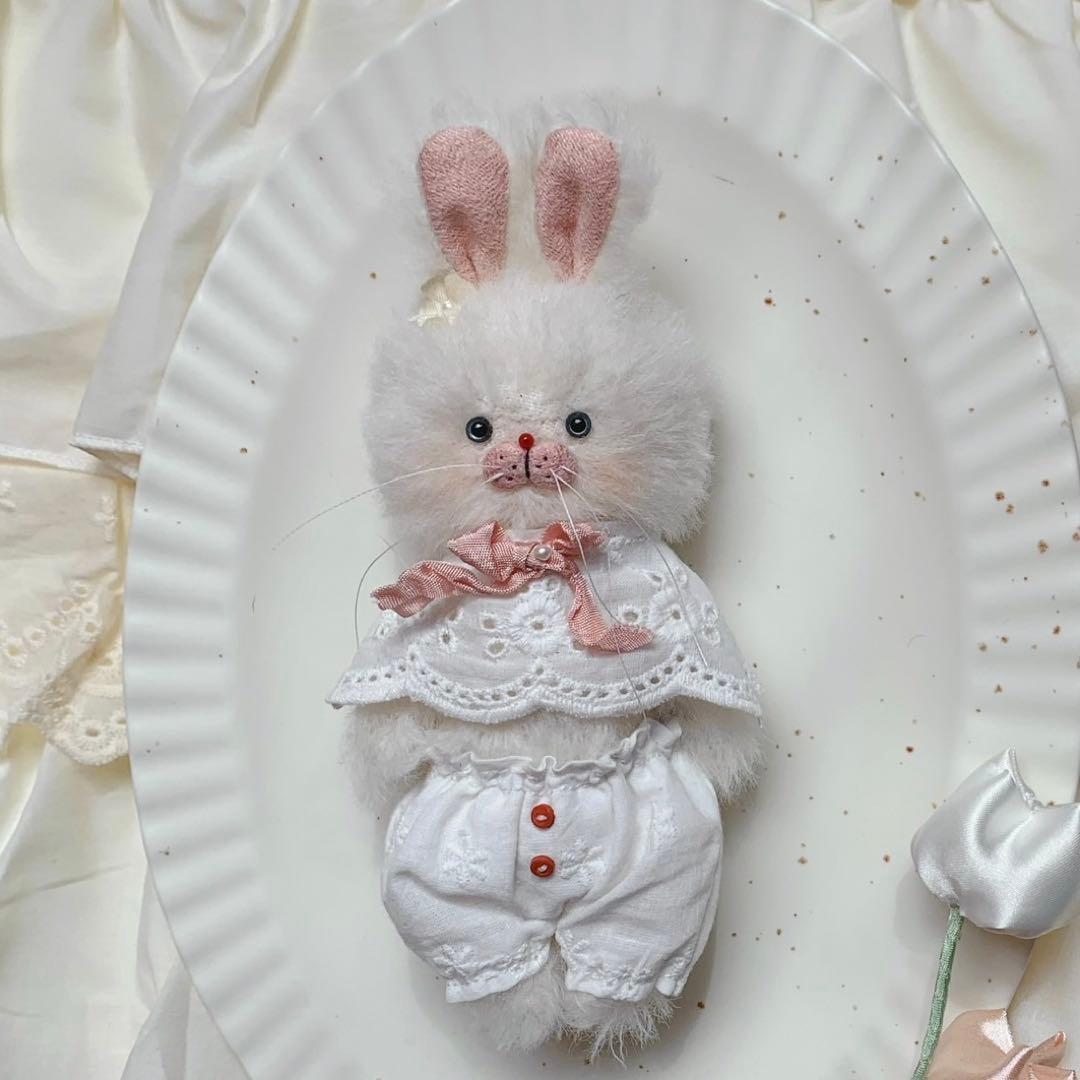 キュートなベイビーバニー ぬいぐるみ アーティストベア 海外作家様 ハンドメイド
