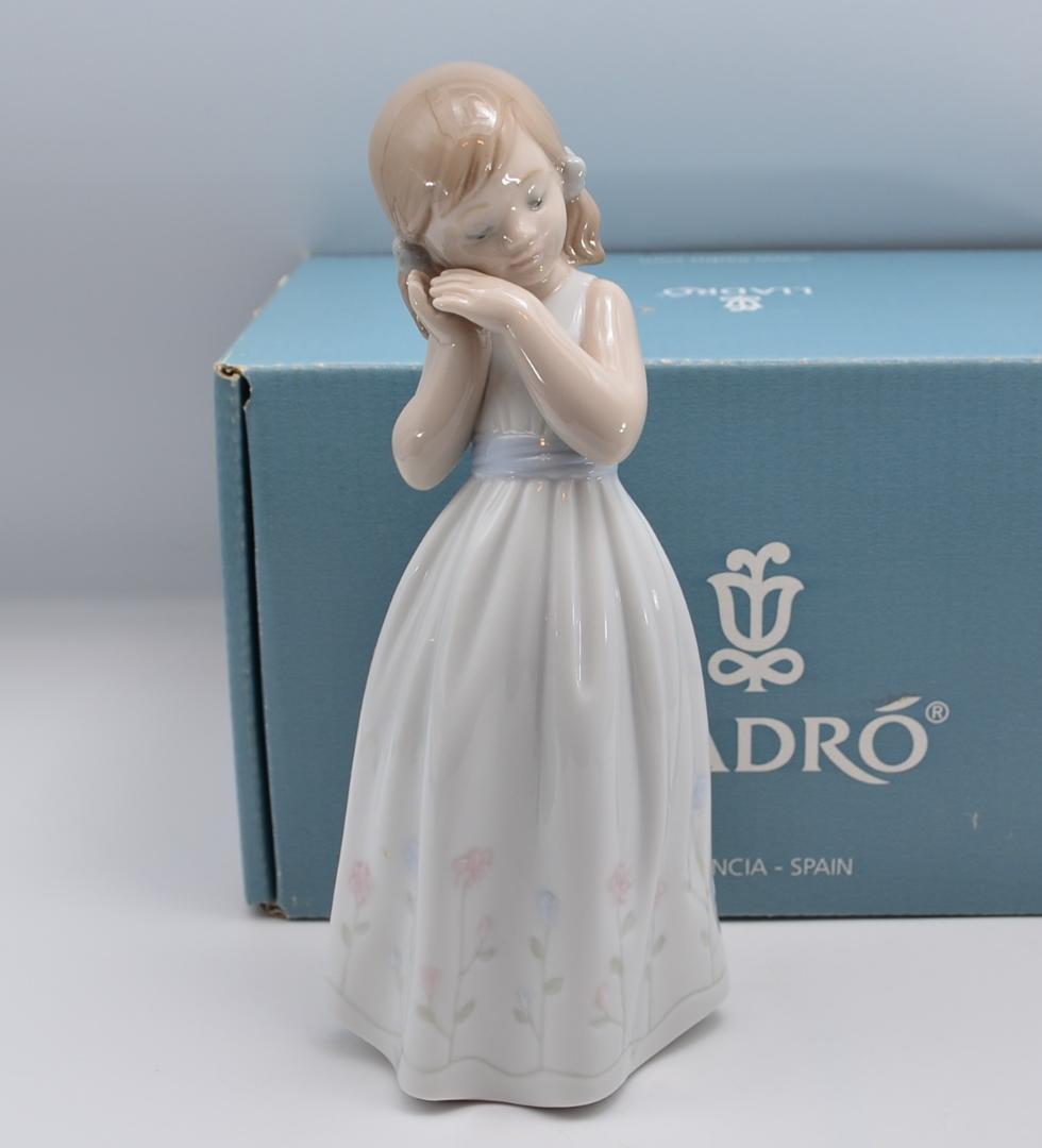 わが家のプリンセス　＃6973　★リヤドロ　スペイン　光沢仕上げ　箱付き