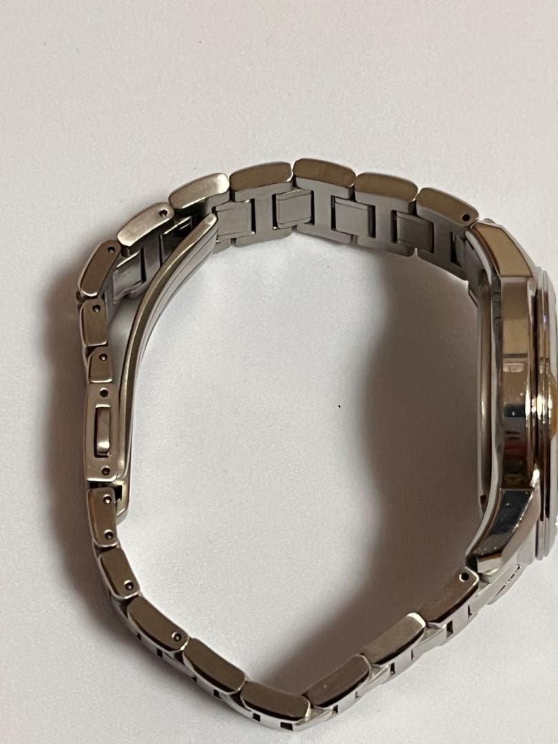 シチズン　エクシード　電波ソーラー　エコドライブ　チタン