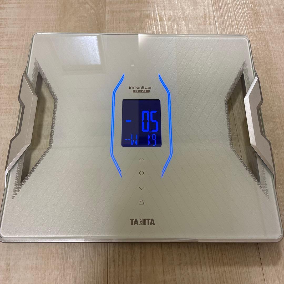 美品 タニタ 体組成計 RD-912 シルバー TANITA