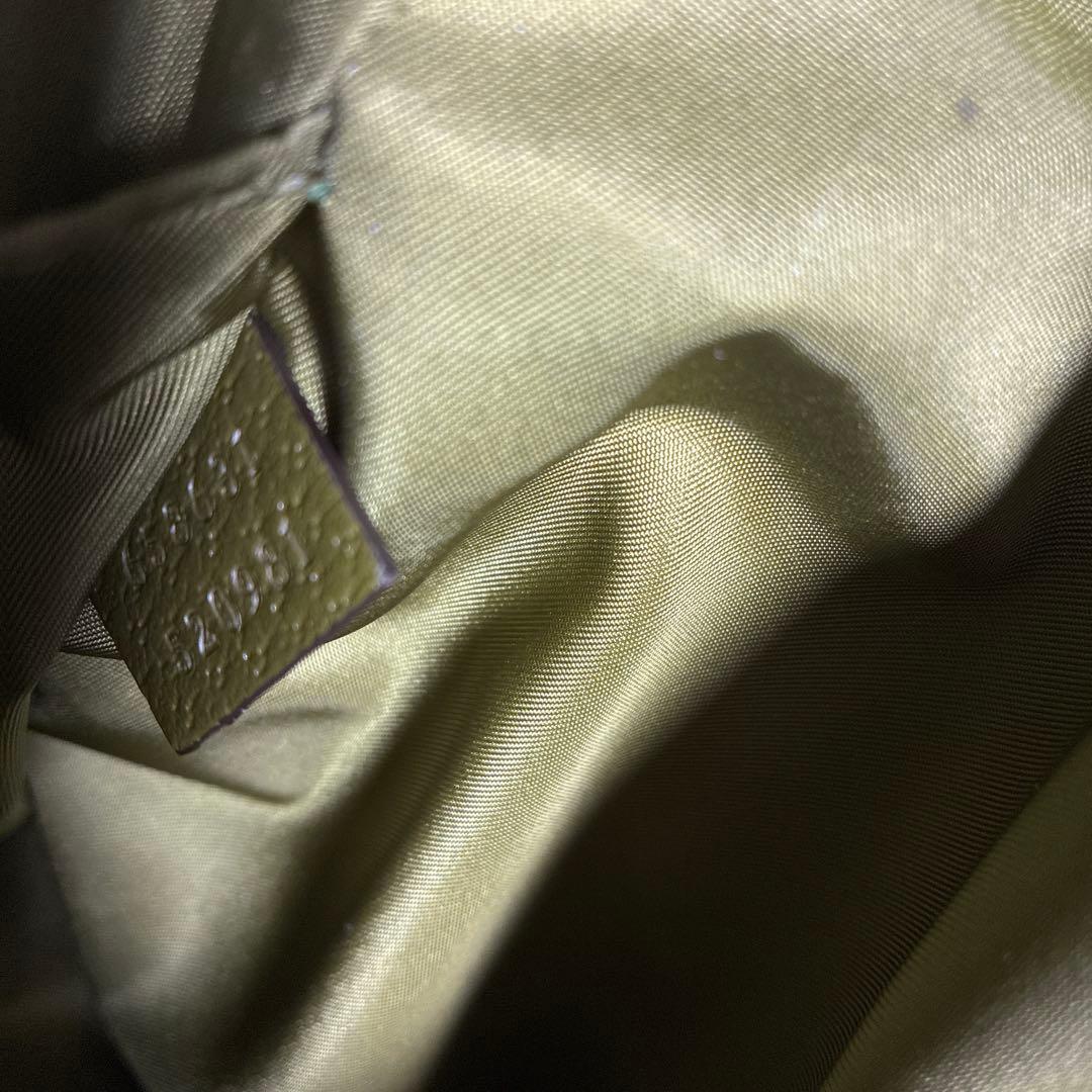 GUCCI グッチ　♡未使用に近い♡ ボディバッグ　カーキ色　オフザグリッド