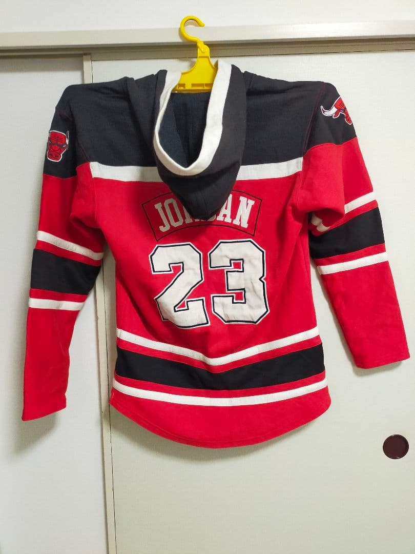シカゴブルズ ジョーダン × IRIDIUM ホッケーパーカー