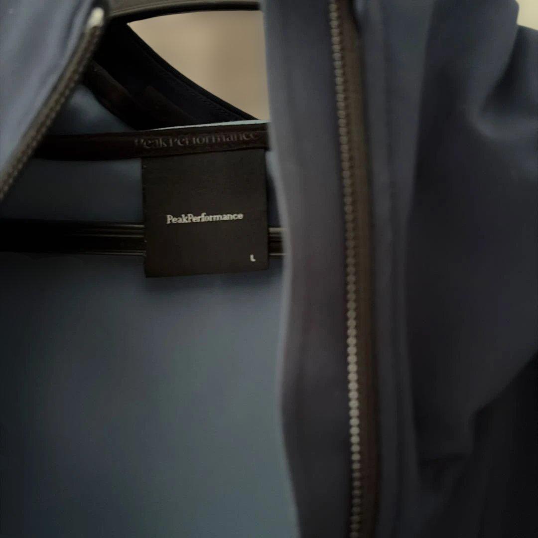 ジャケット・アウター Peak Performance ADVENTURE HOOD JACKET