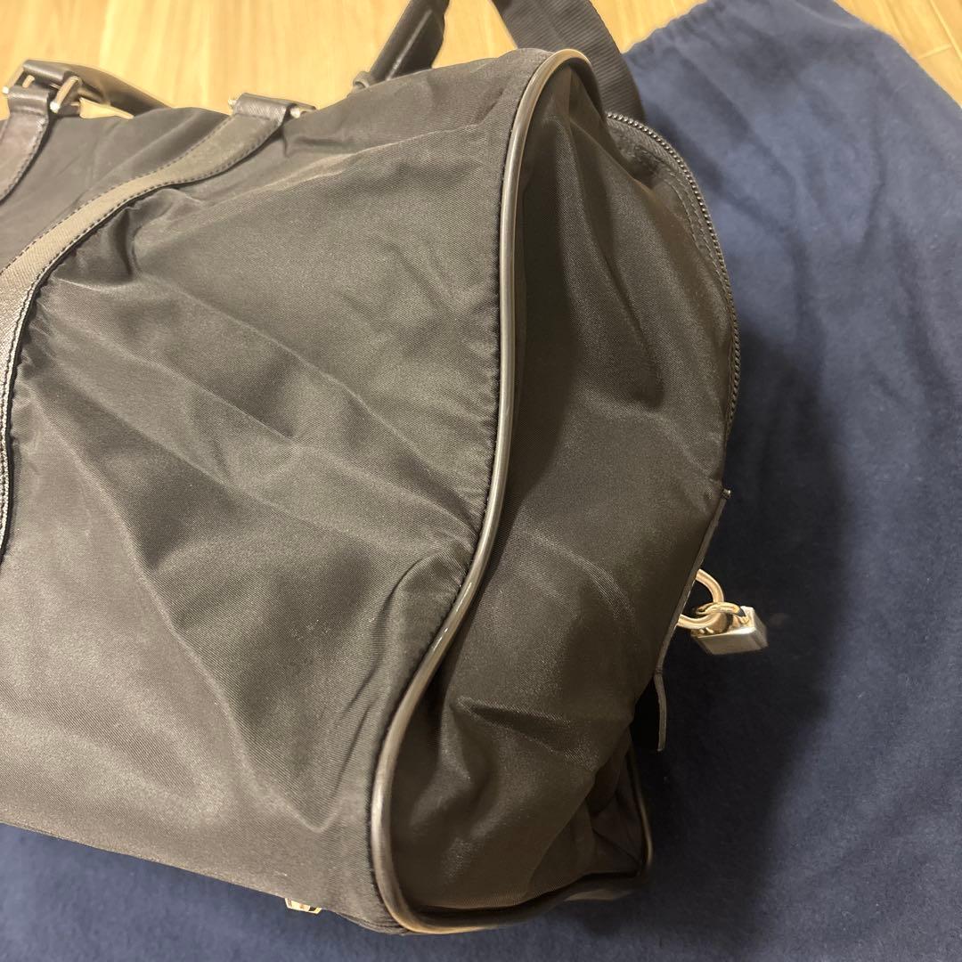 プラダ　ボストンバック　黒