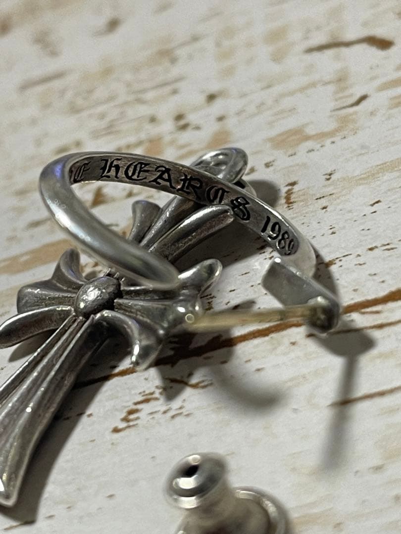 クロムハーツ　CHクロス　ピアス