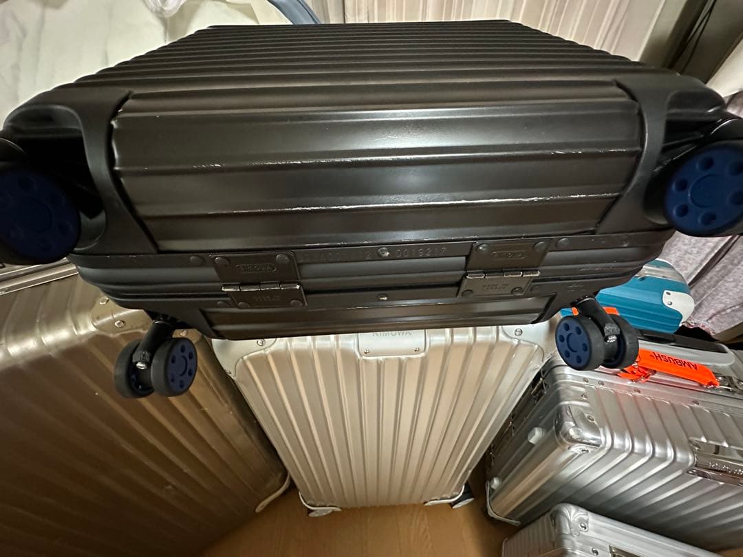 えんおむすび　リモワ ステルス　ビジネストロリー