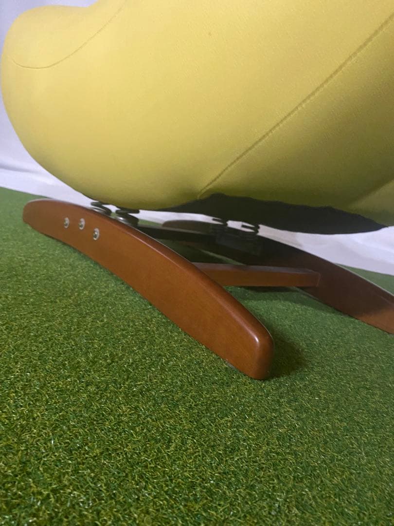 バナナ型ロッキングチェア