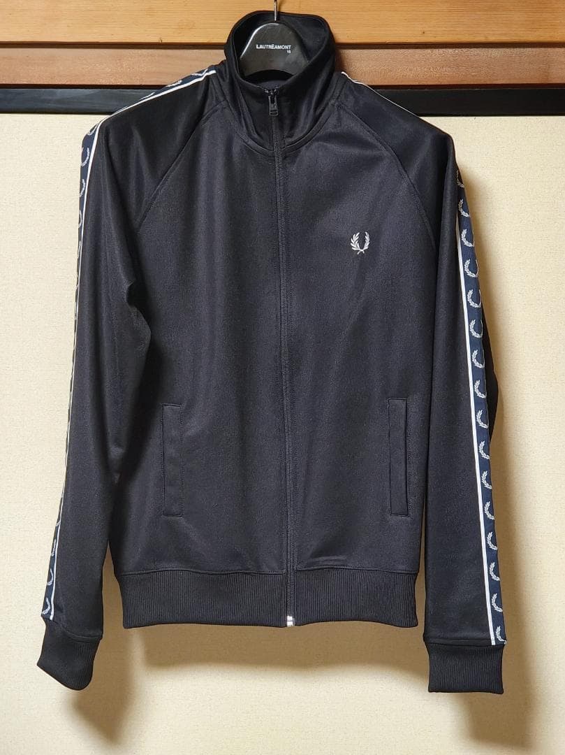 【美品】Sサイズ　FRED PERRY トラックジャケット ネイビー